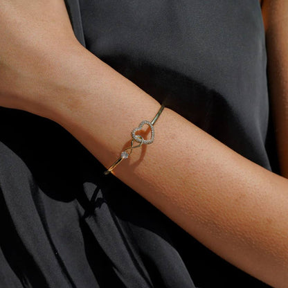 Love That Never Leaves Bracelet