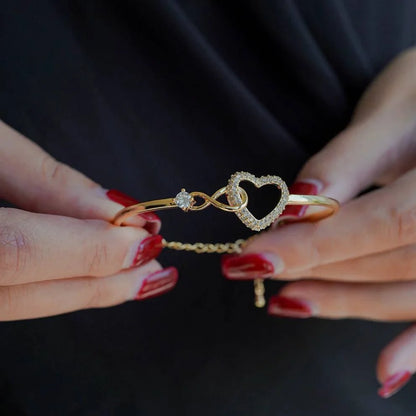 Love That Never Leaves Bracelet